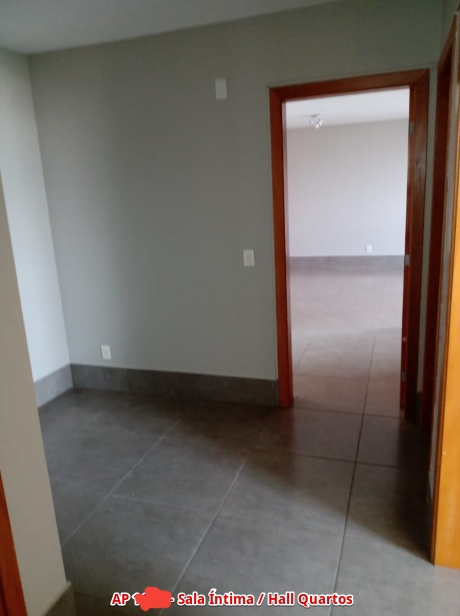 Apartamento à venda com 3 quartos, 270m² - Foto 2