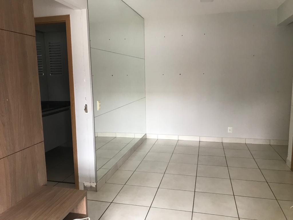 Apartamento à venda com 3 quartos, 76m² - Foto 3